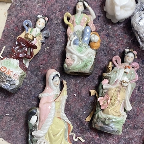 。摆件，烧制问题都是正常的哦