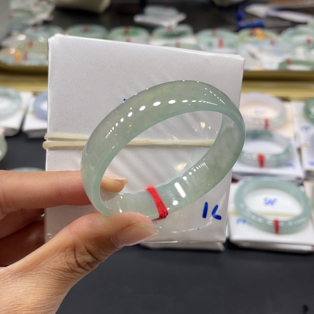 翡翠手镯未镶嵌51➕公主