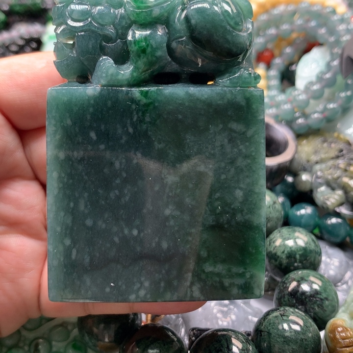 翡翠颈饰未镶嵌保真天然A货翡翠