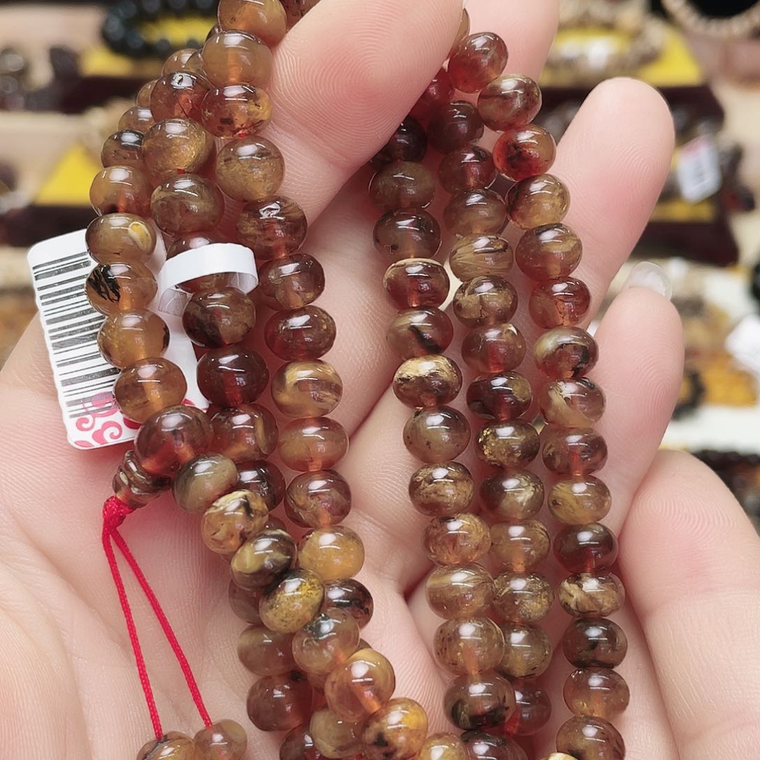 未镶嵌琥珀裸石七