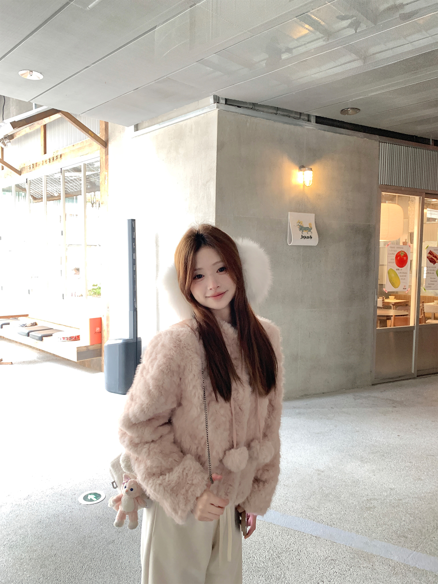 雪绒麻薯 秋冬可爱短款染尖外套女宽松百搭加厚小个子小球球上衣