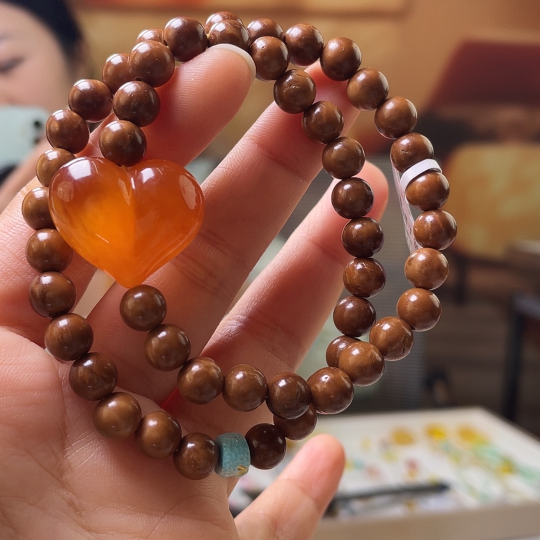 蜜蜡未镶嵌裸石手串