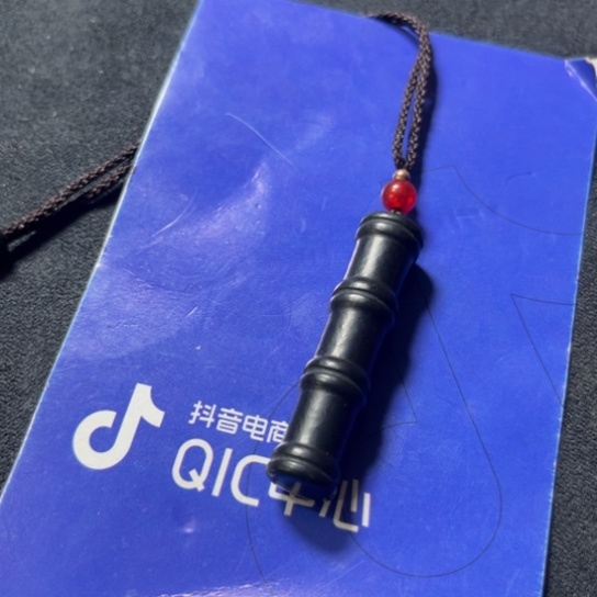 和田玉颈饰未镶嵌萌*猪