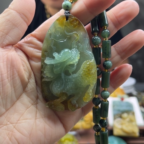 岫玉挂件未镶嵌挂件