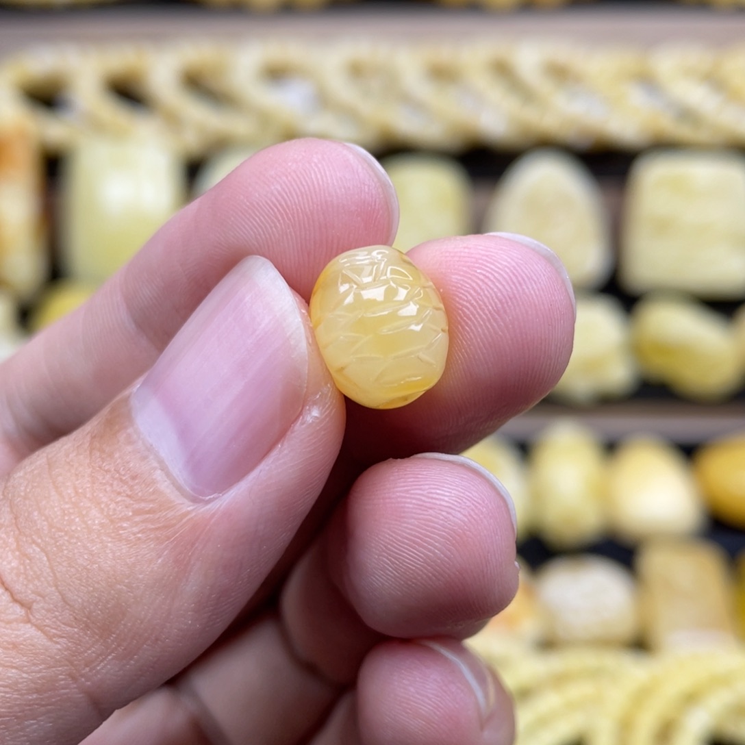 琥珀未镶嵌裸石琥珀蜜蜡