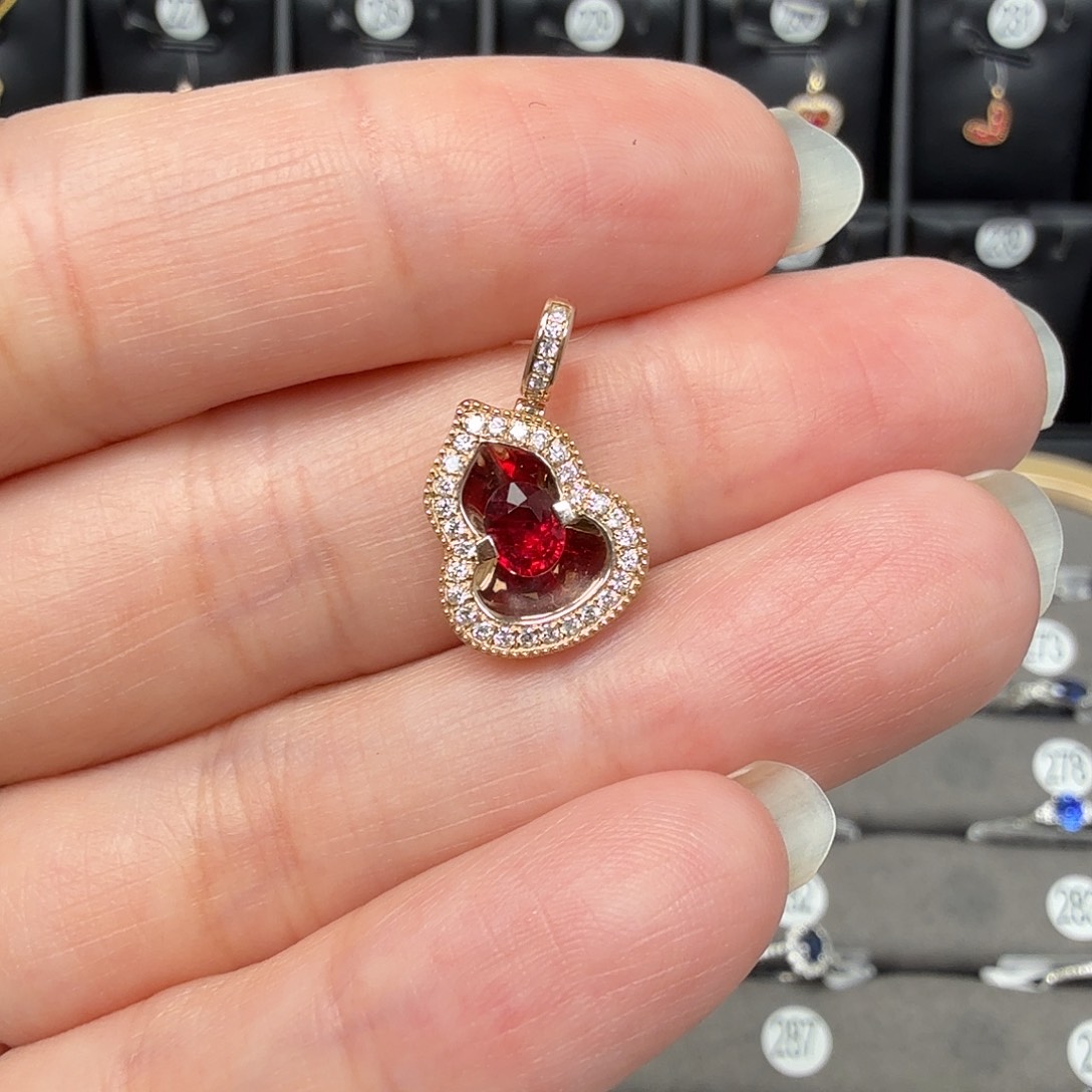 18K金镶嵌吊坠(不含链)红宝石大号葫芦0.43ct