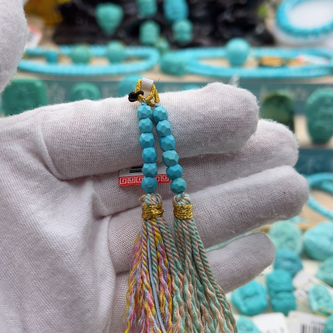 绿松石配饰未镶嵌