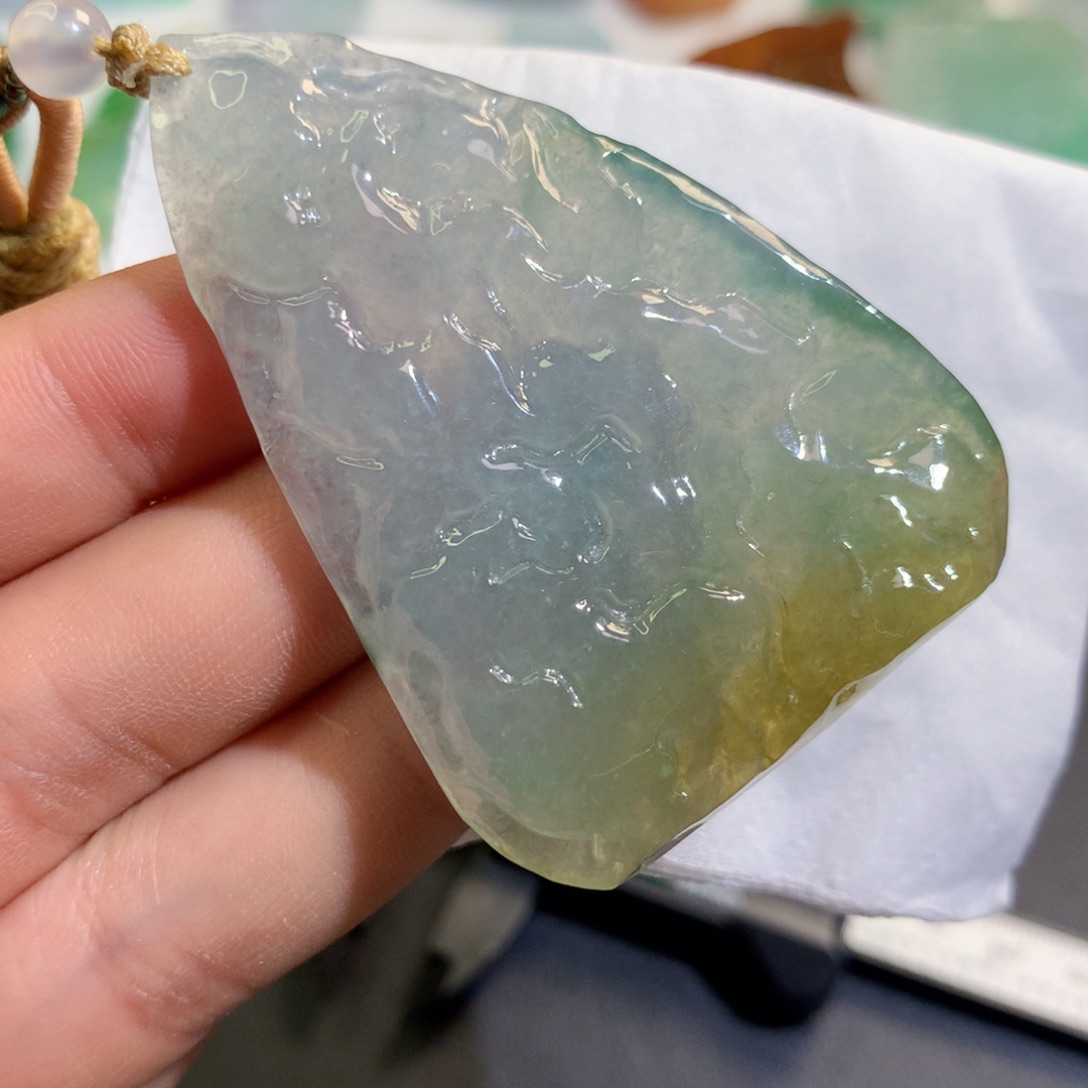 【闪购商品】翡翠吊坠(不含链)未镶嵌