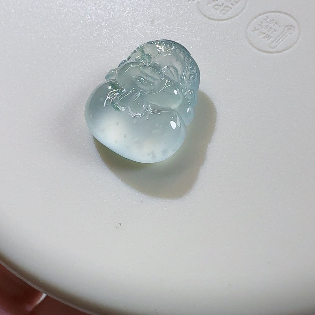 翡翠颈饰未镶嵌宝宝佛