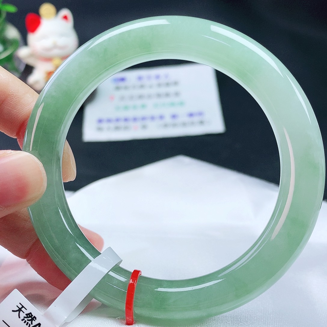 翡翠手镯未镶嵌58圆