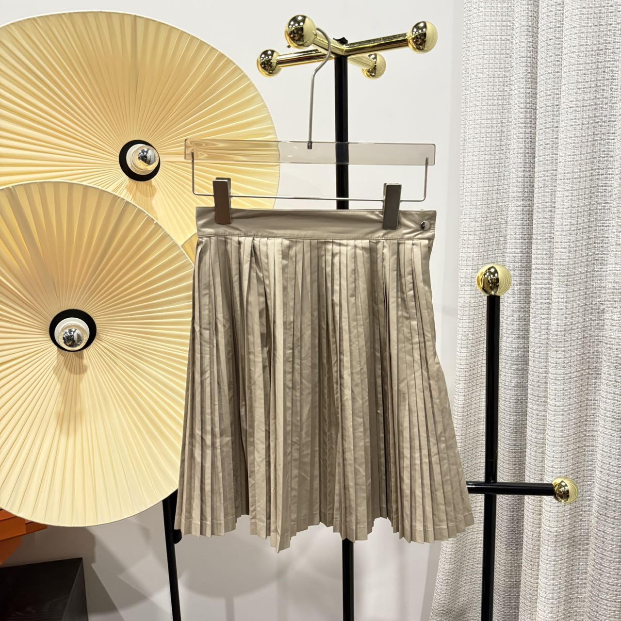 95新 DIOR/迪奥 Dior迪奥 卡其色百褶短裙 34码 