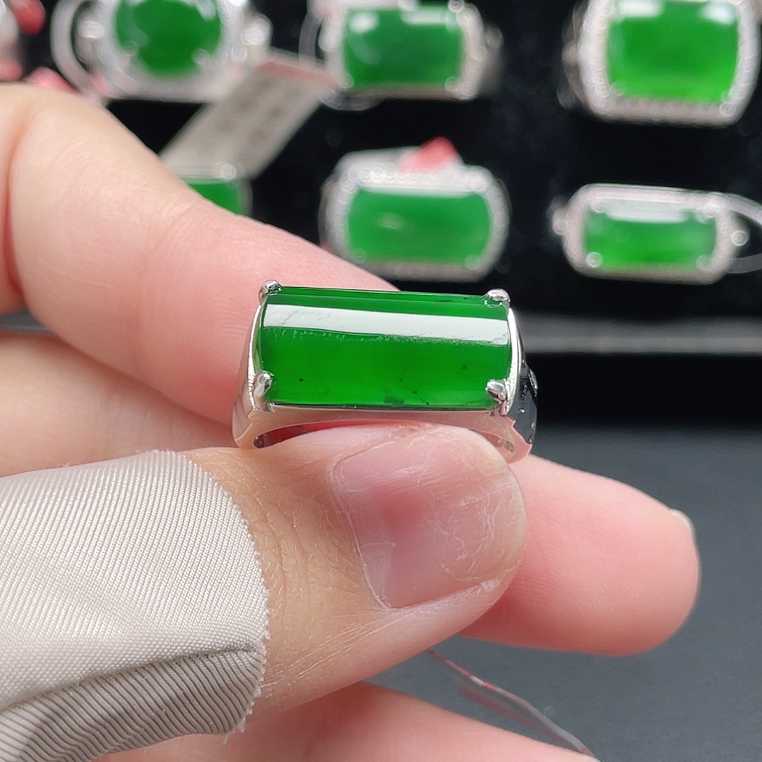 翡翠银S925镶嵌戒指天然A货翡翠没运费险4050