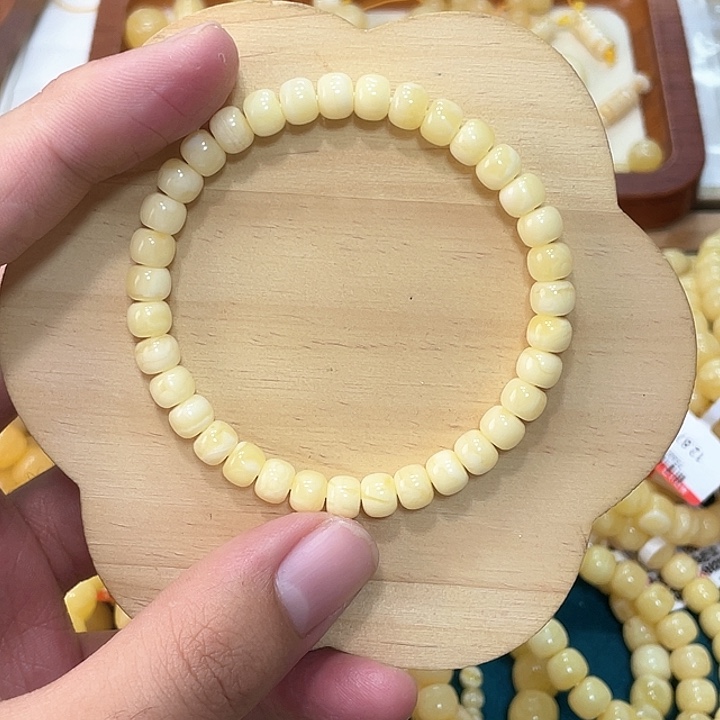 蜜蜡手链未镶嵌蜜蜡