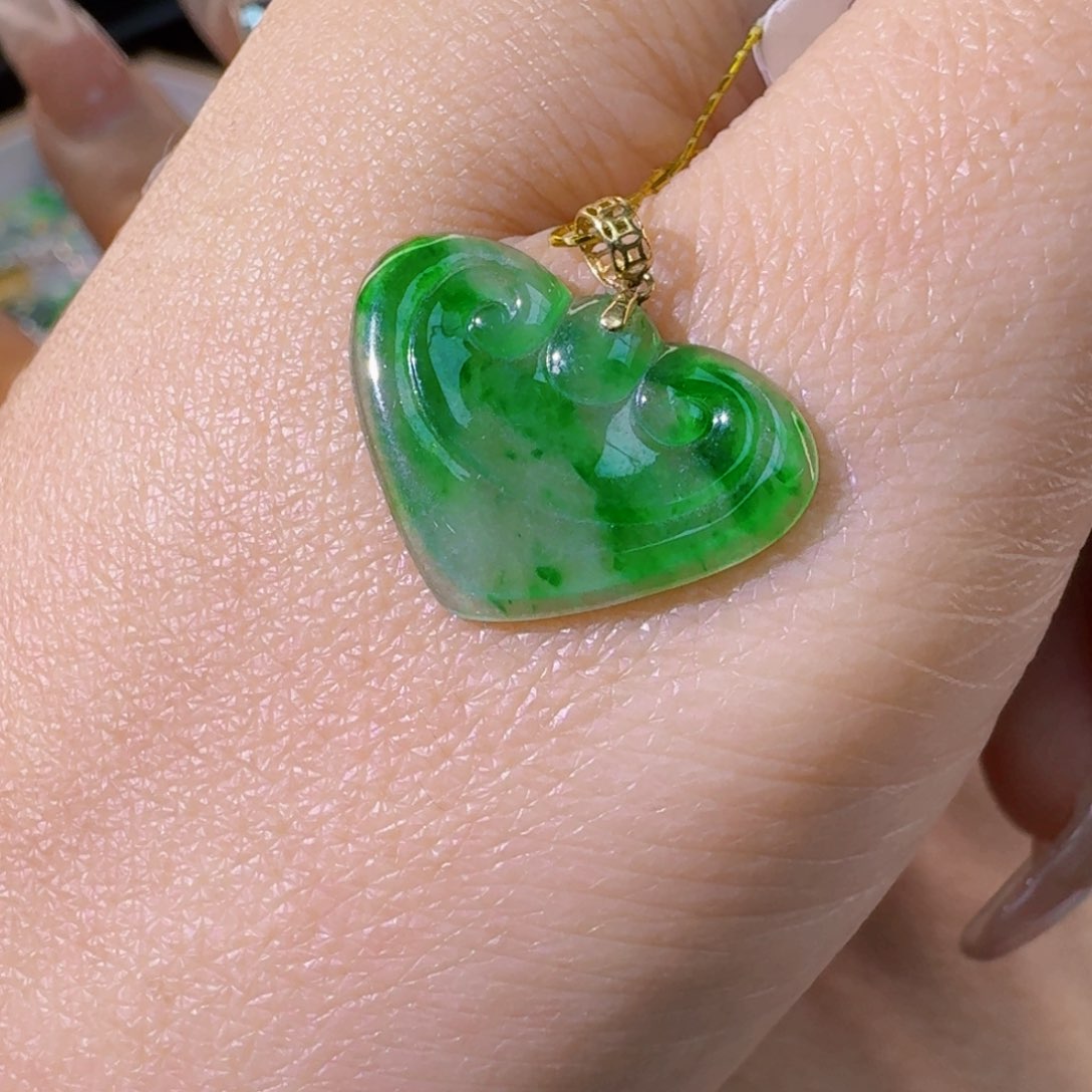 翡翠颈饰18K金镶嵌吊坠