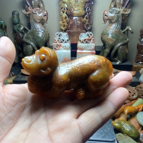 未镶嵌和田玉摆件