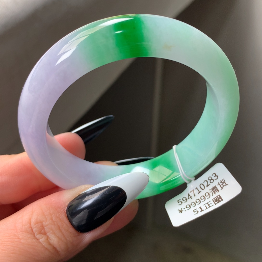 翡翠手镯未镶嵌辣绿春彩正圈