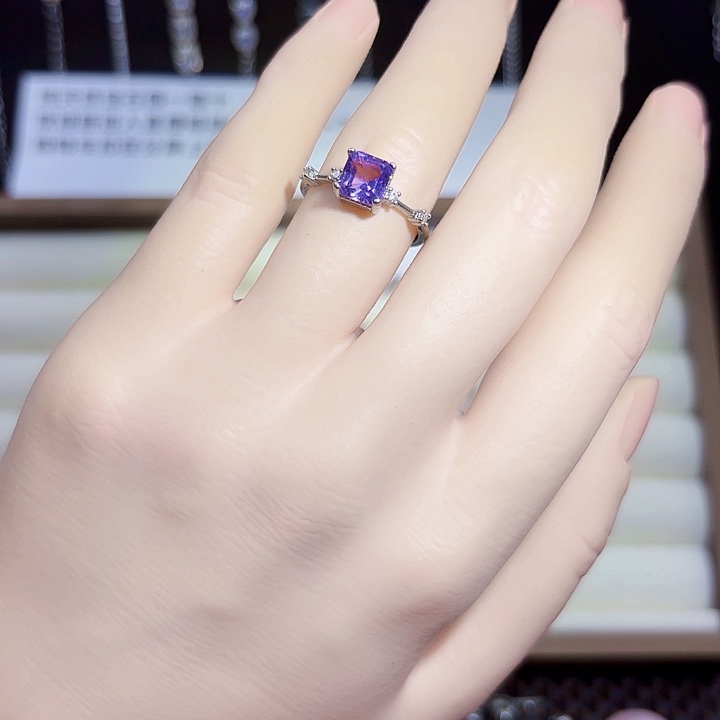 银S925镶嵌紫晶戒指