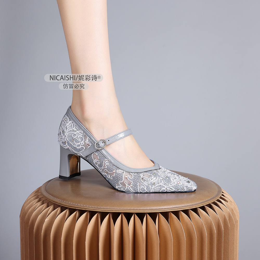 2025年新款一字带粗跟单鞋夏法式平底仙女鞋配裙子小皮鞋尖头1456