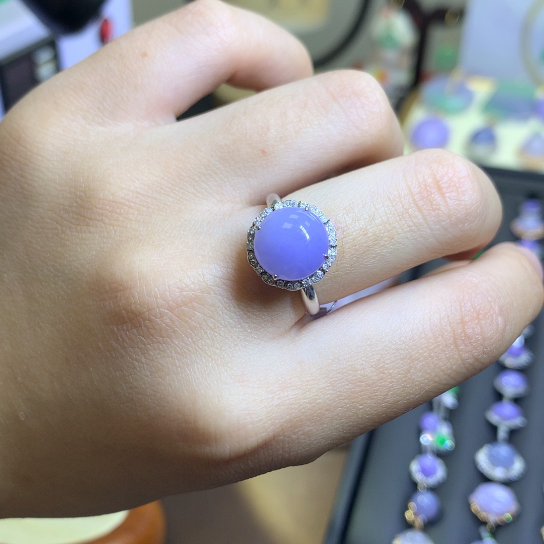 翡翠18K金镶嵌颈饰翡翠