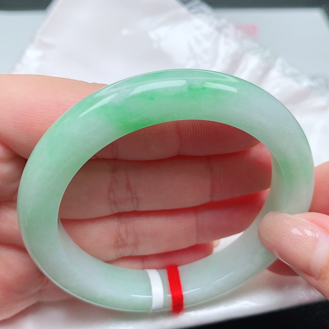 翡翠手镯未镶嵌阳绿22