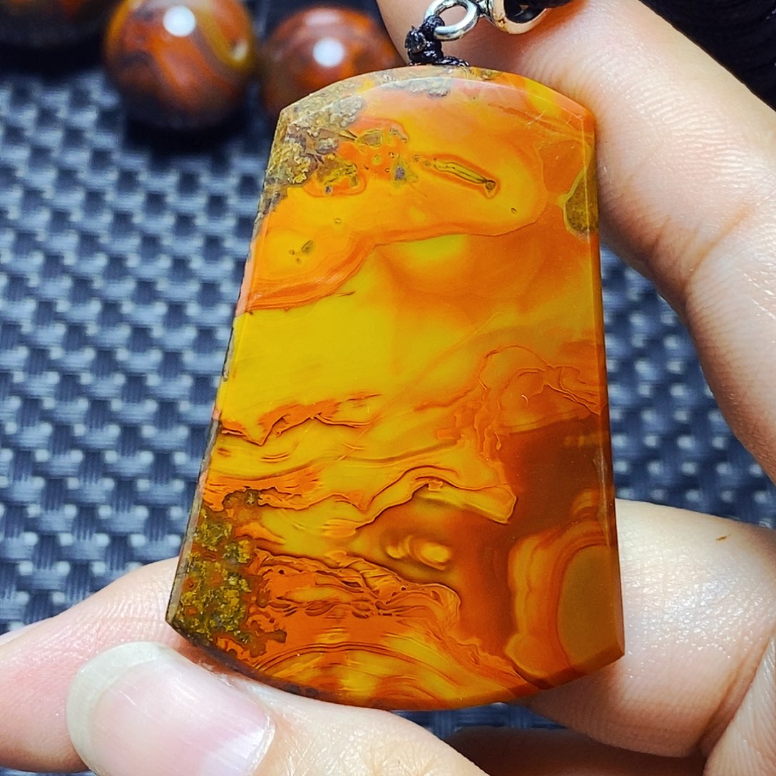 玛瑙/玉髓颈饰未镶嵌天**松