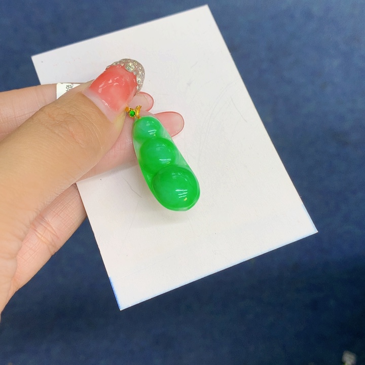 颈饰18K金镶嵌翡翠凤**槃天然翡翠