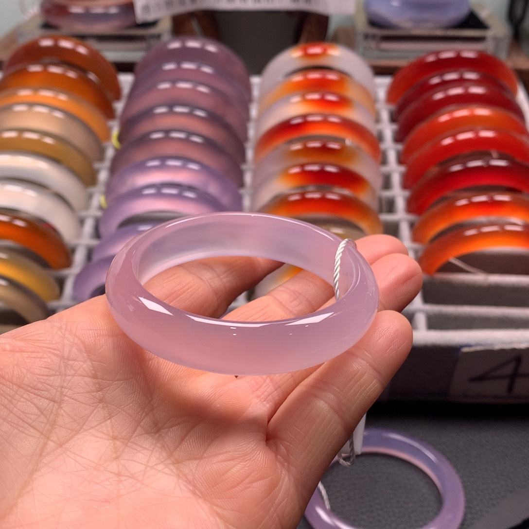 玛瑙/玉髓手镯未镶嵌温***光