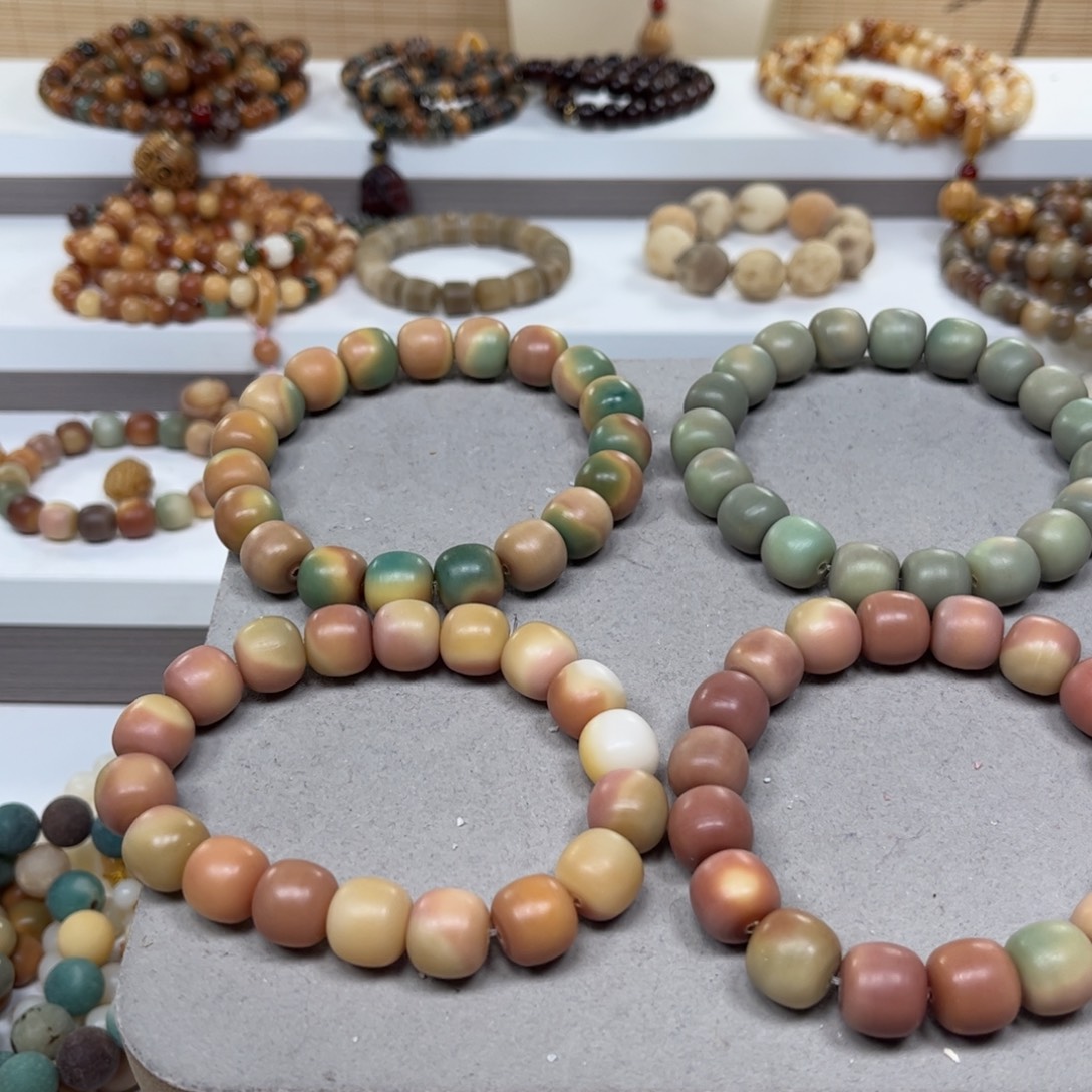 白玉菩提吊坠桶珠手串一条卡13