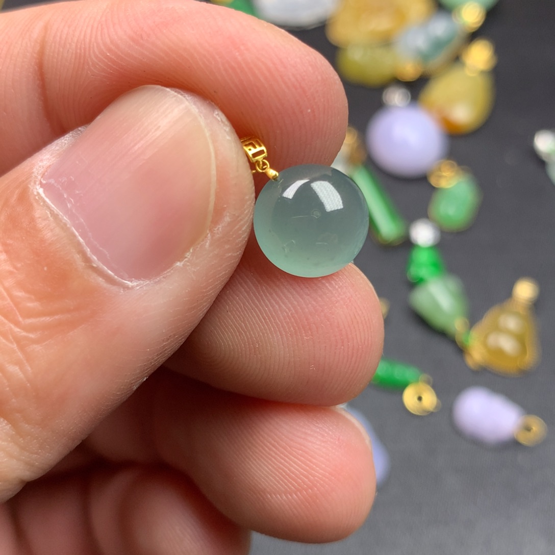 【闪购商品】颈饰18K金镶嵌翡翠翡翠