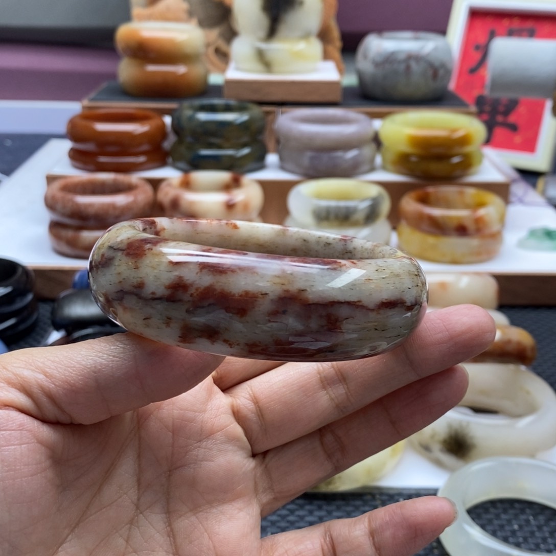 石英质玉手镯未镶嵌小****8