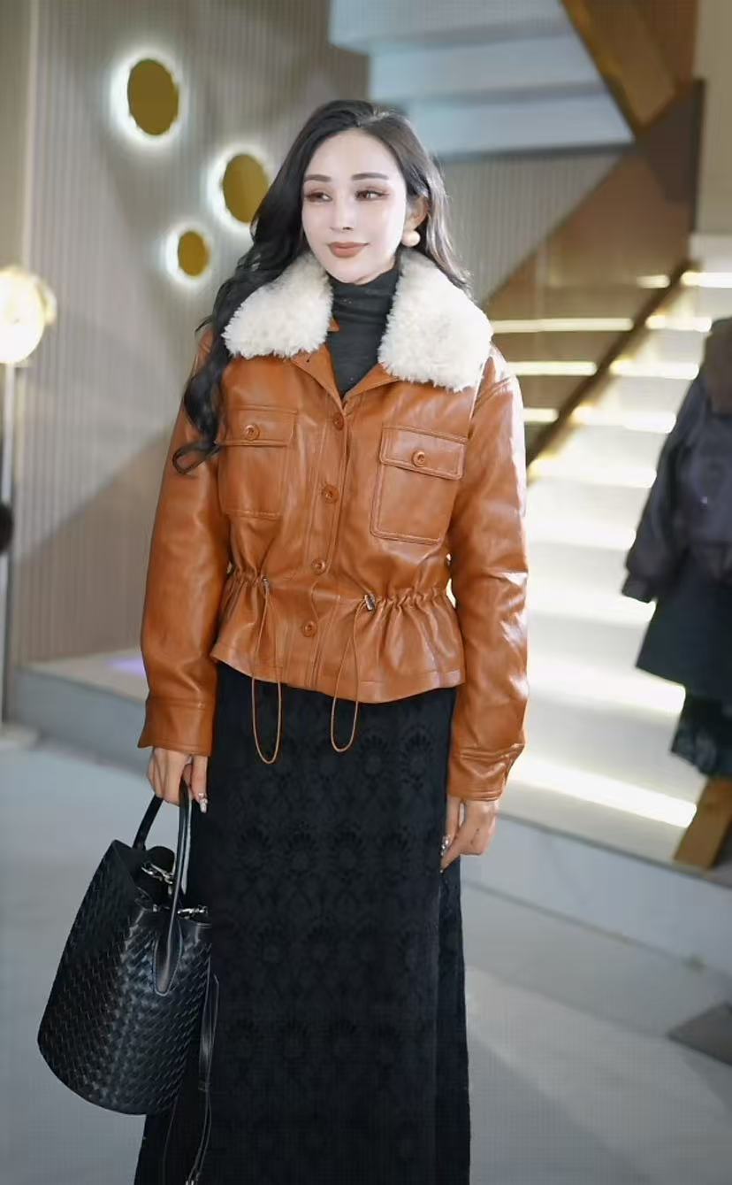 时尚潮流百搭加绒收腰橘色翻领加厚短款女士皮夹克外套6W1699025