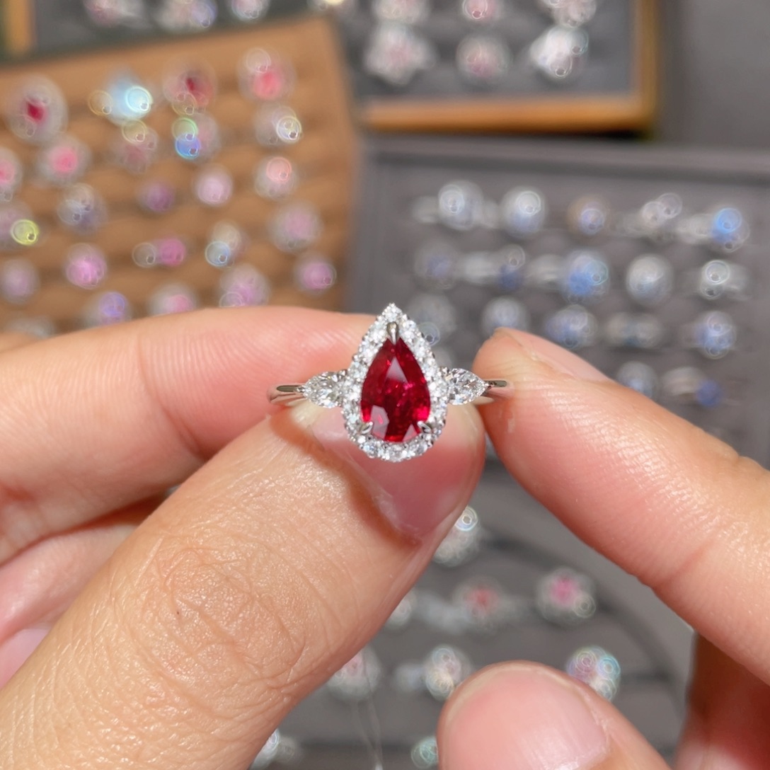 红宝石戒指18K金镶嵌1.1ct 无烧鸽血