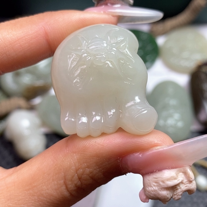 和田玉颈饰未镶嵌