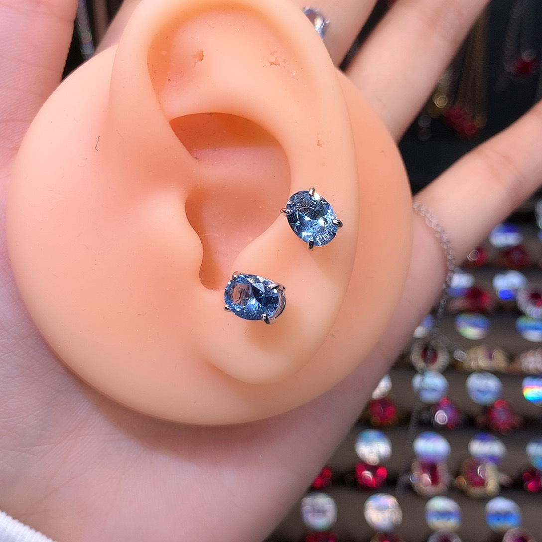 蓝宝石耳饰银S925镶嵌69白