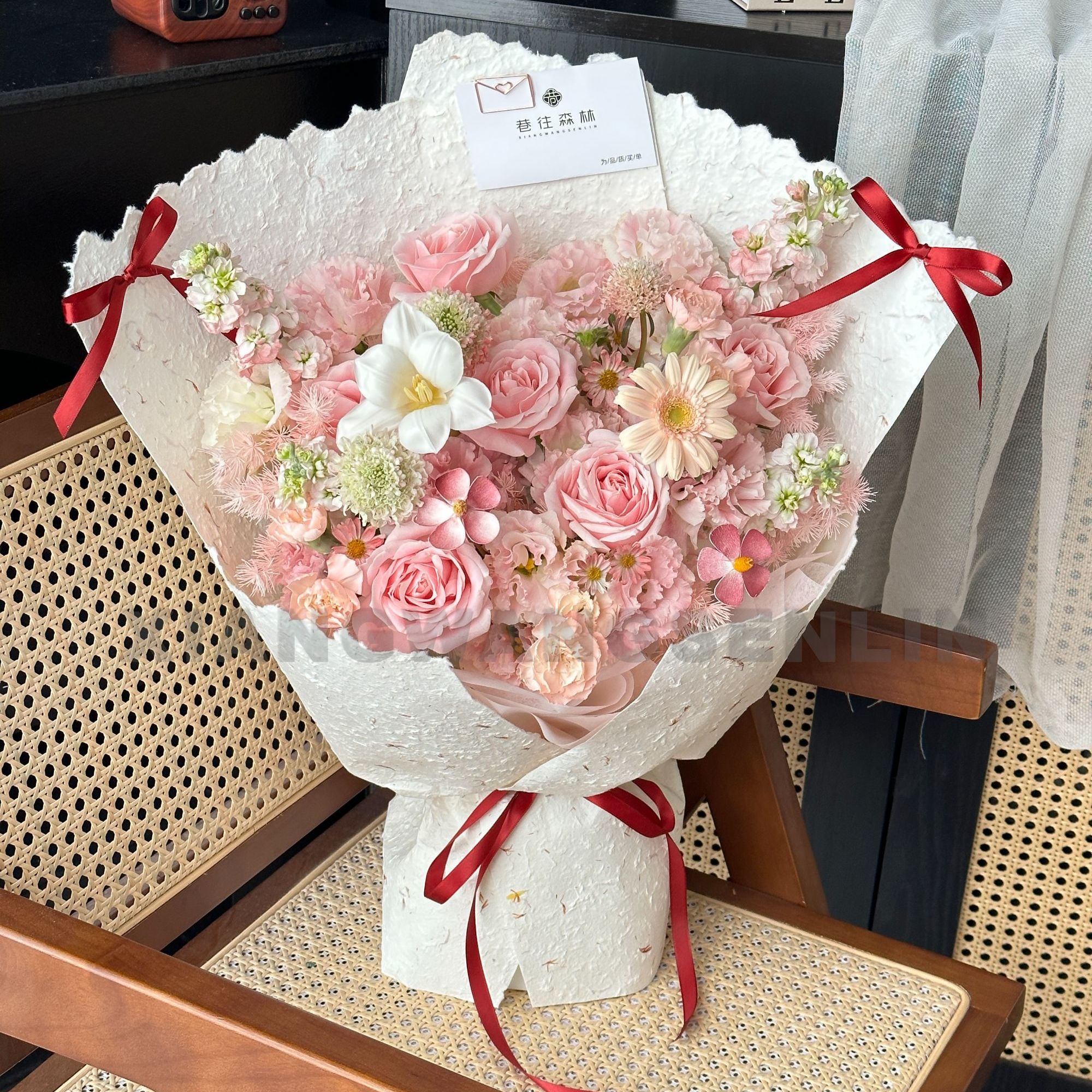 【糖心四溢】粉色系玫瑰高级感混搭鲜花花束小时达约会见面生日节日纪念日送女友闺蜜爱人朋友同城花店配送上门