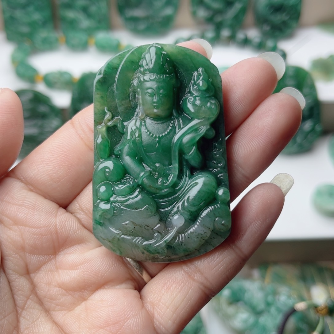 默***〆独山玉未镶嵌挂件