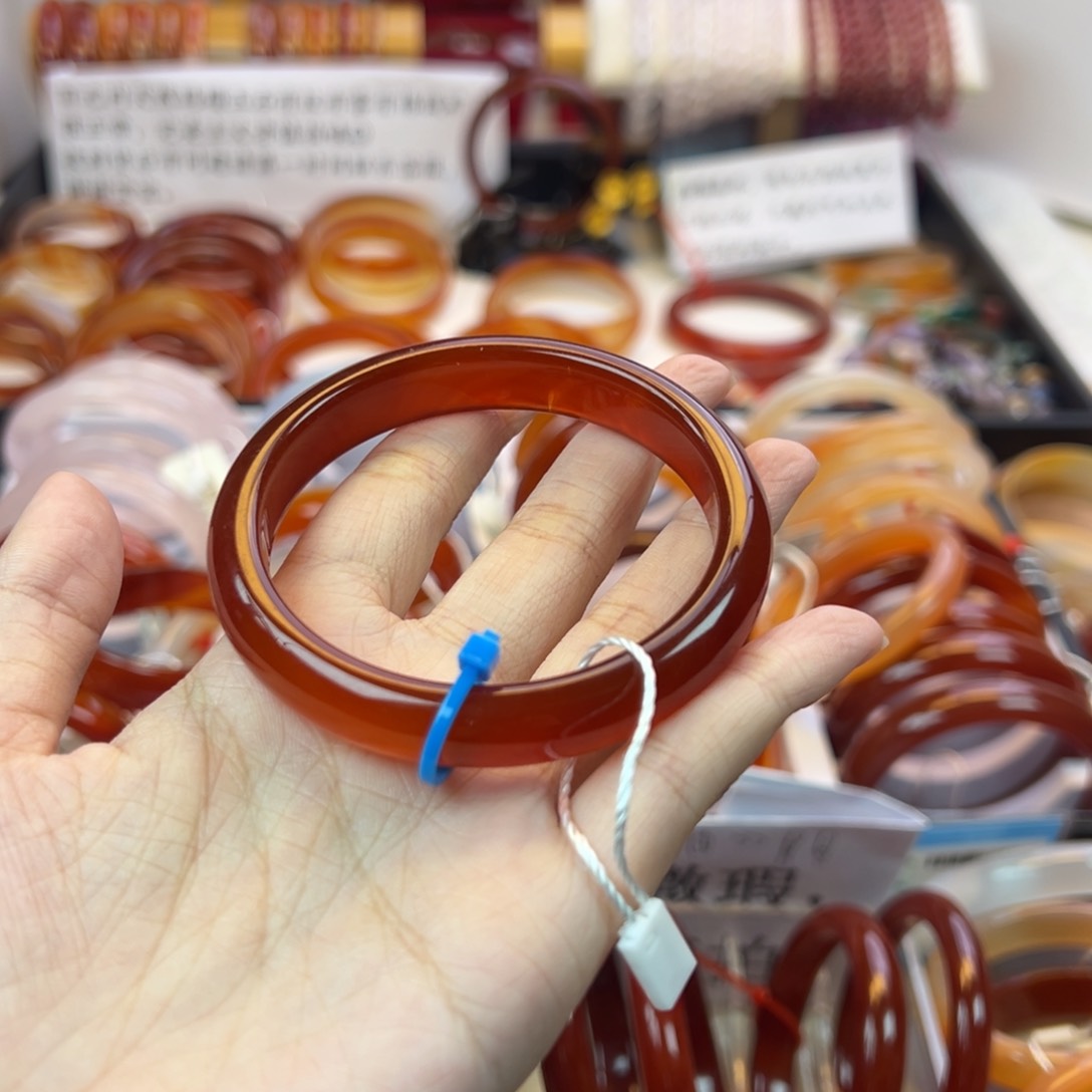 玛瑙/玉髓手镯未镶嵌“*”