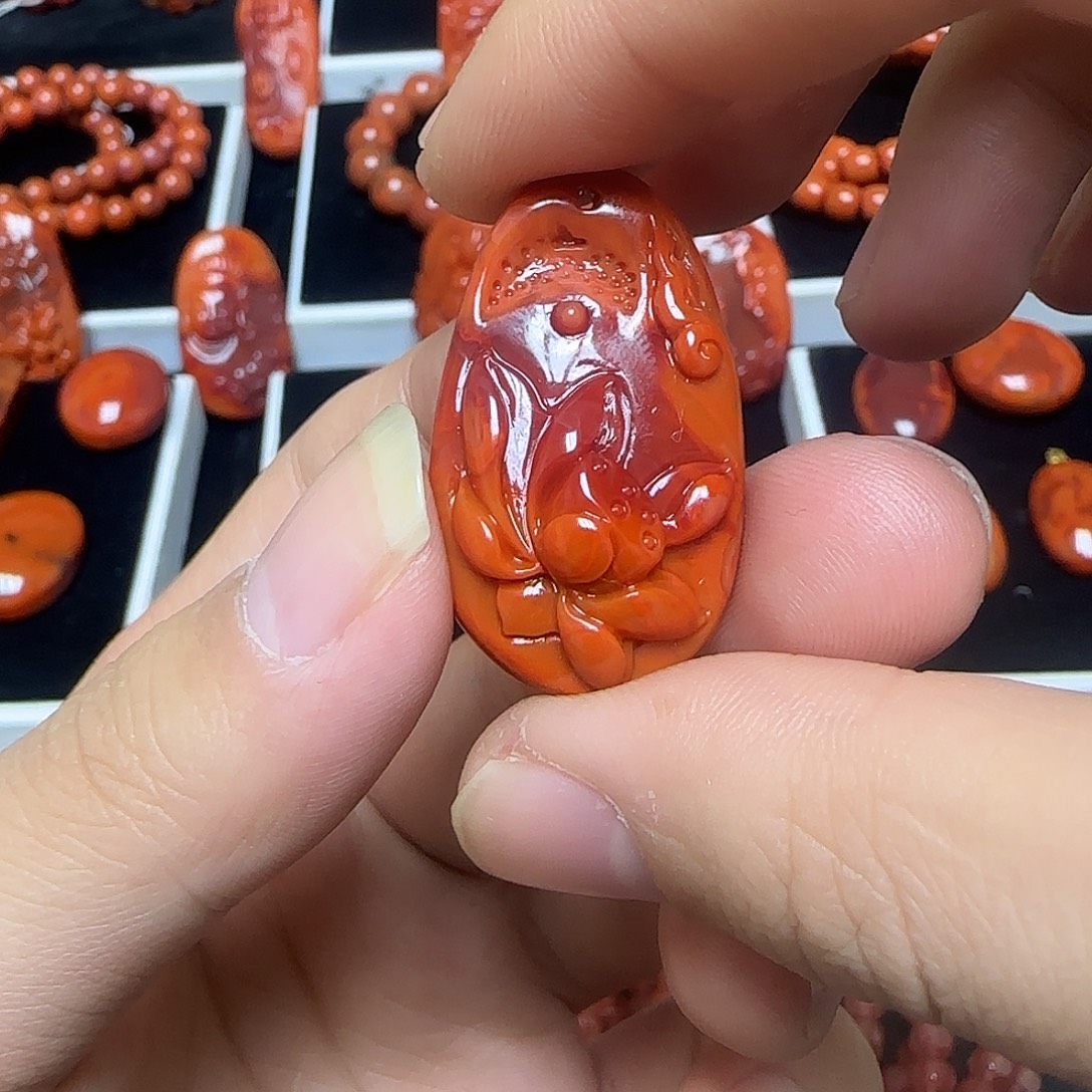 南红玛瑙未镶嵌颈饰