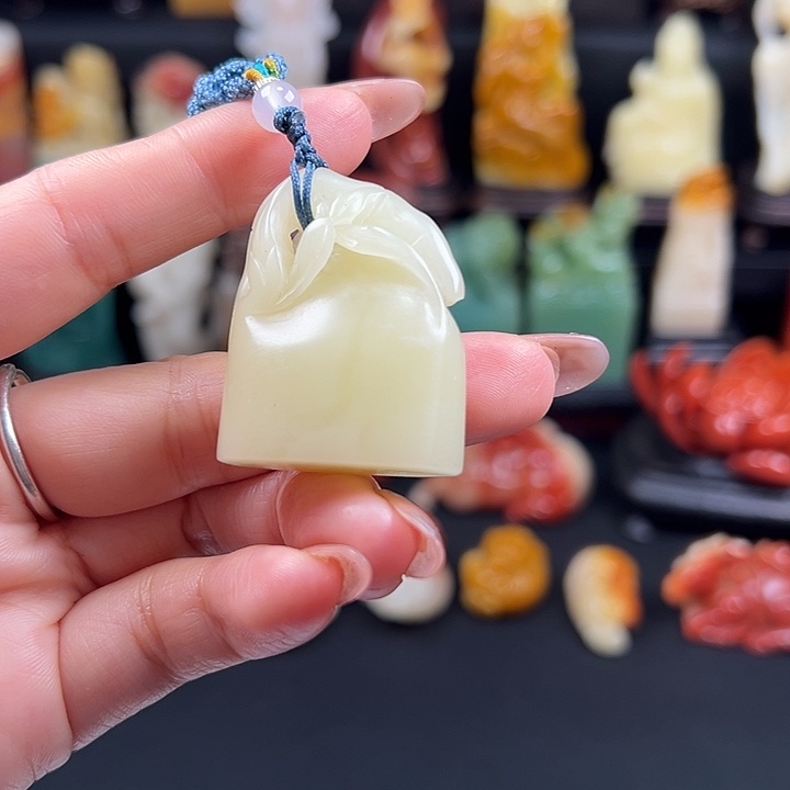 寿山石老性芙蓉石