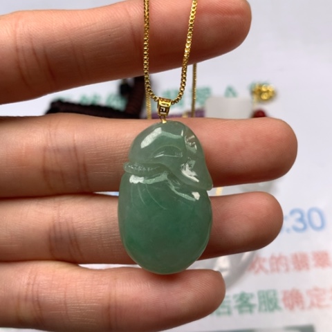 翡翠颈饰未镶嵌翡翠