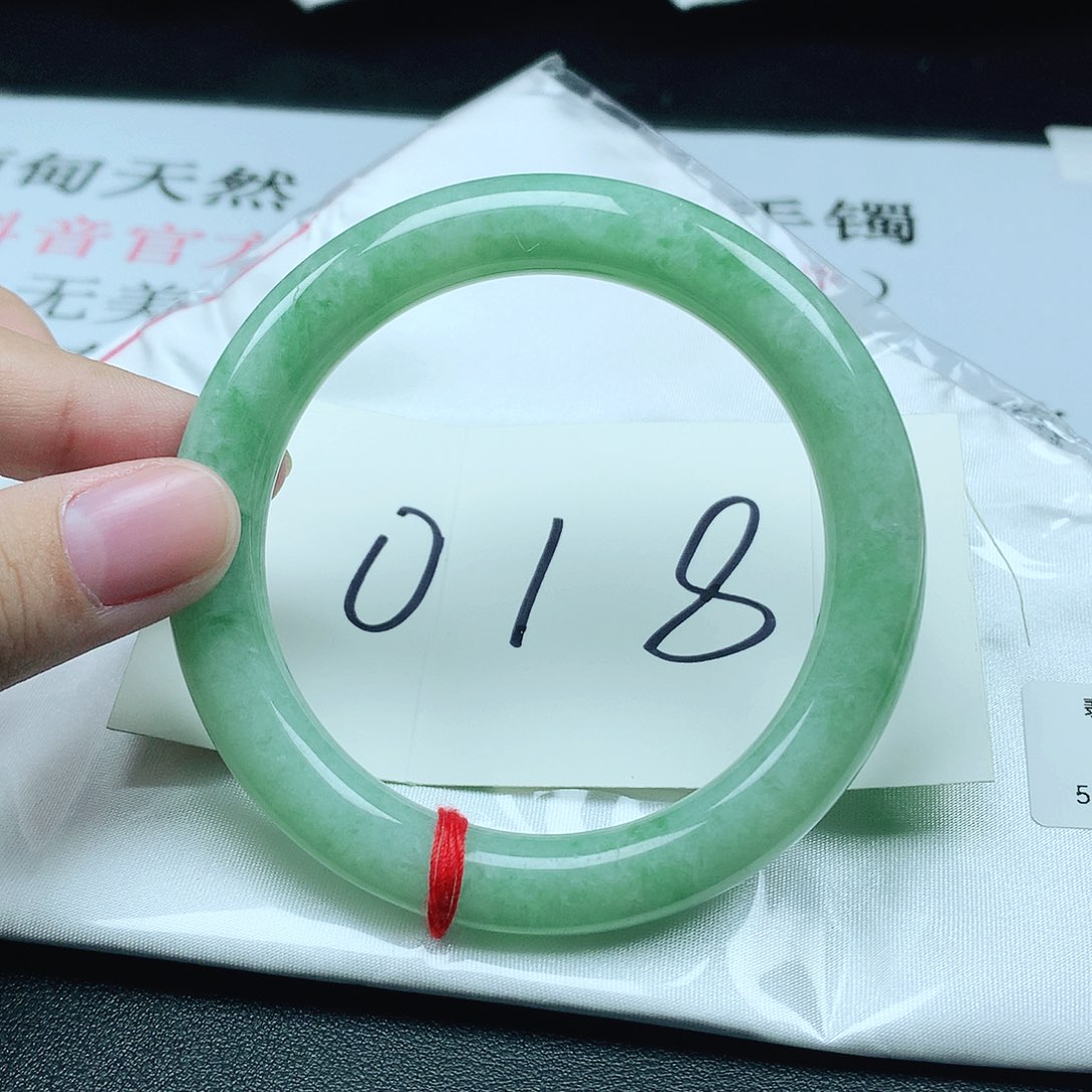 翡翠手镯未镶嵌圈57