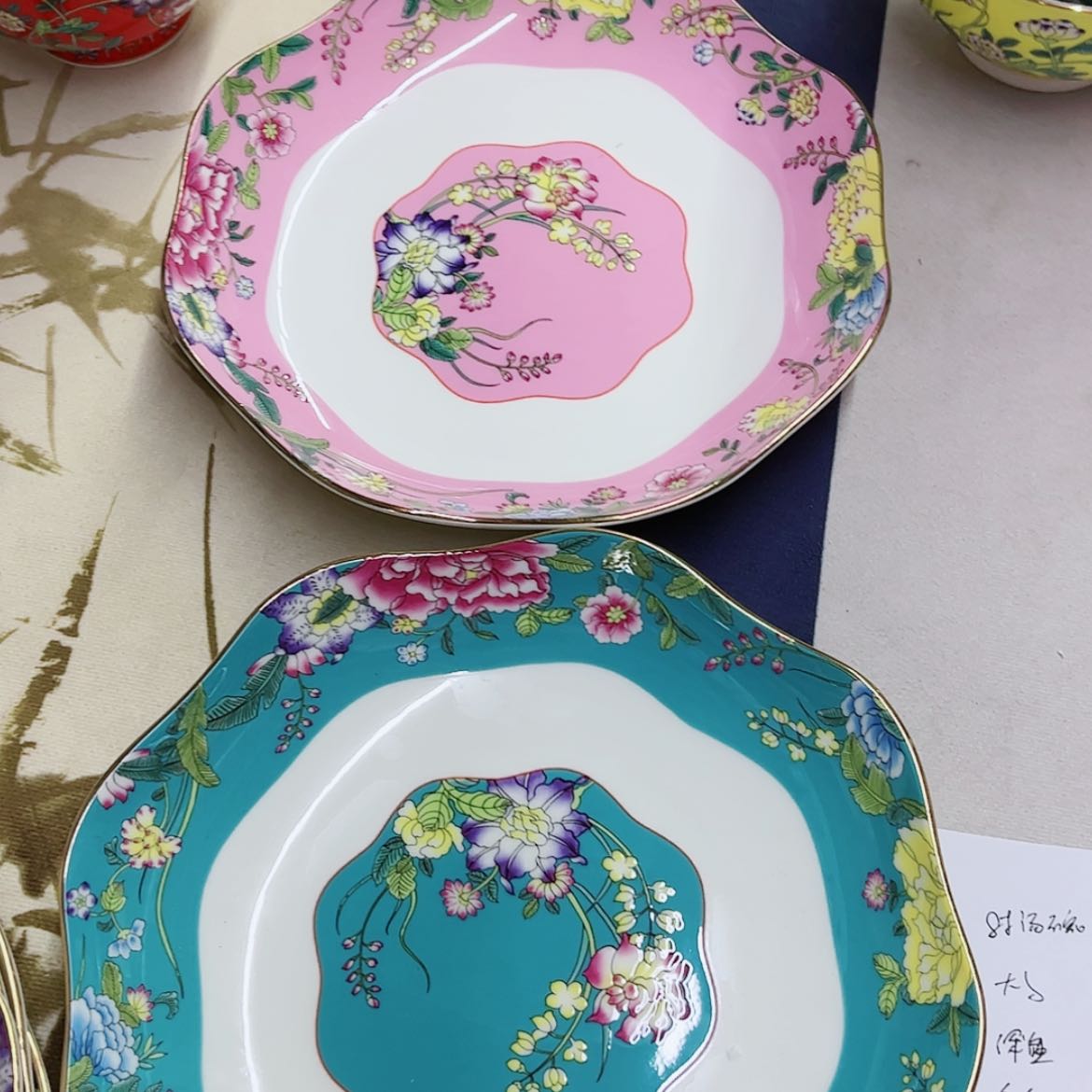 【闪购商品】骨瓷8寸2个…………………………