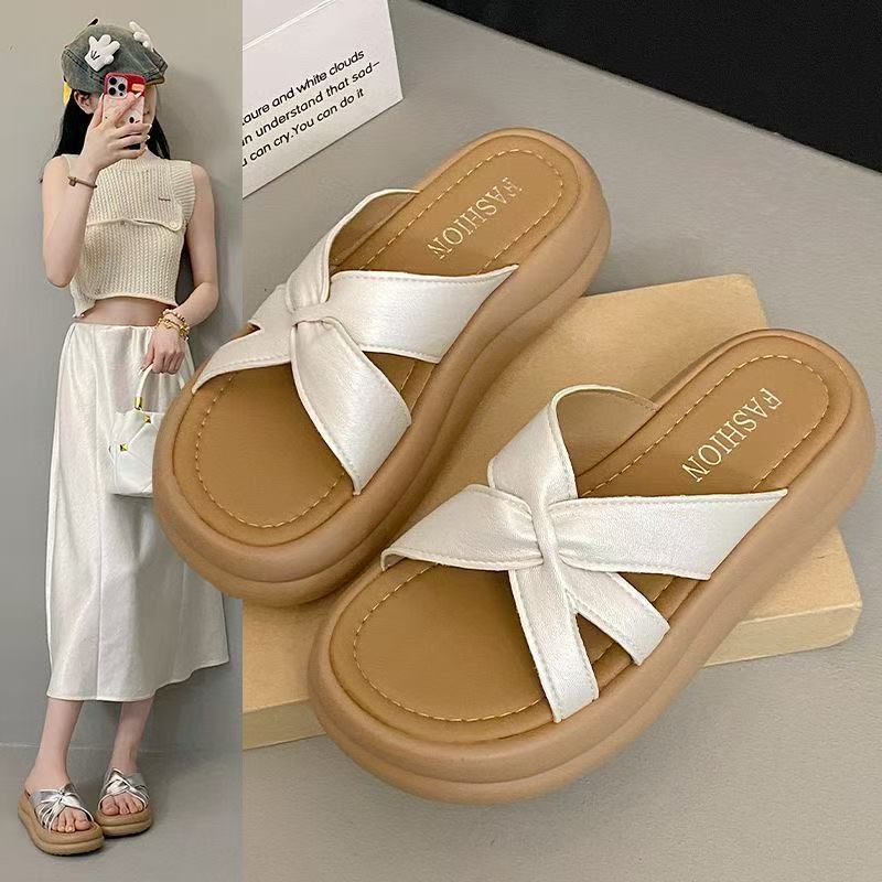 TT仙女风外穿厚底2025新款凉拖鞋洋气镂空女生高颜值一字拖鞋百搭