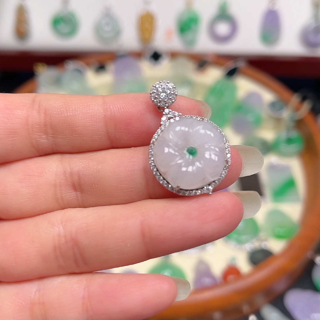 【闪购商品】翡翠银S925镶嵌颈饰吊坠