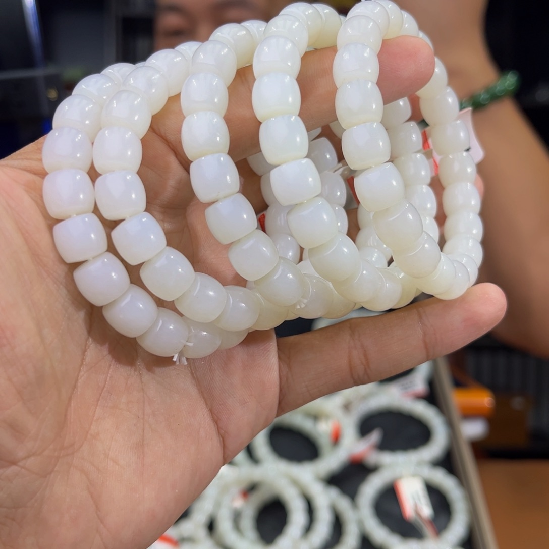 手串未镶嵌和田玉纯天然新疆黑山山流水卡10多样性发其一