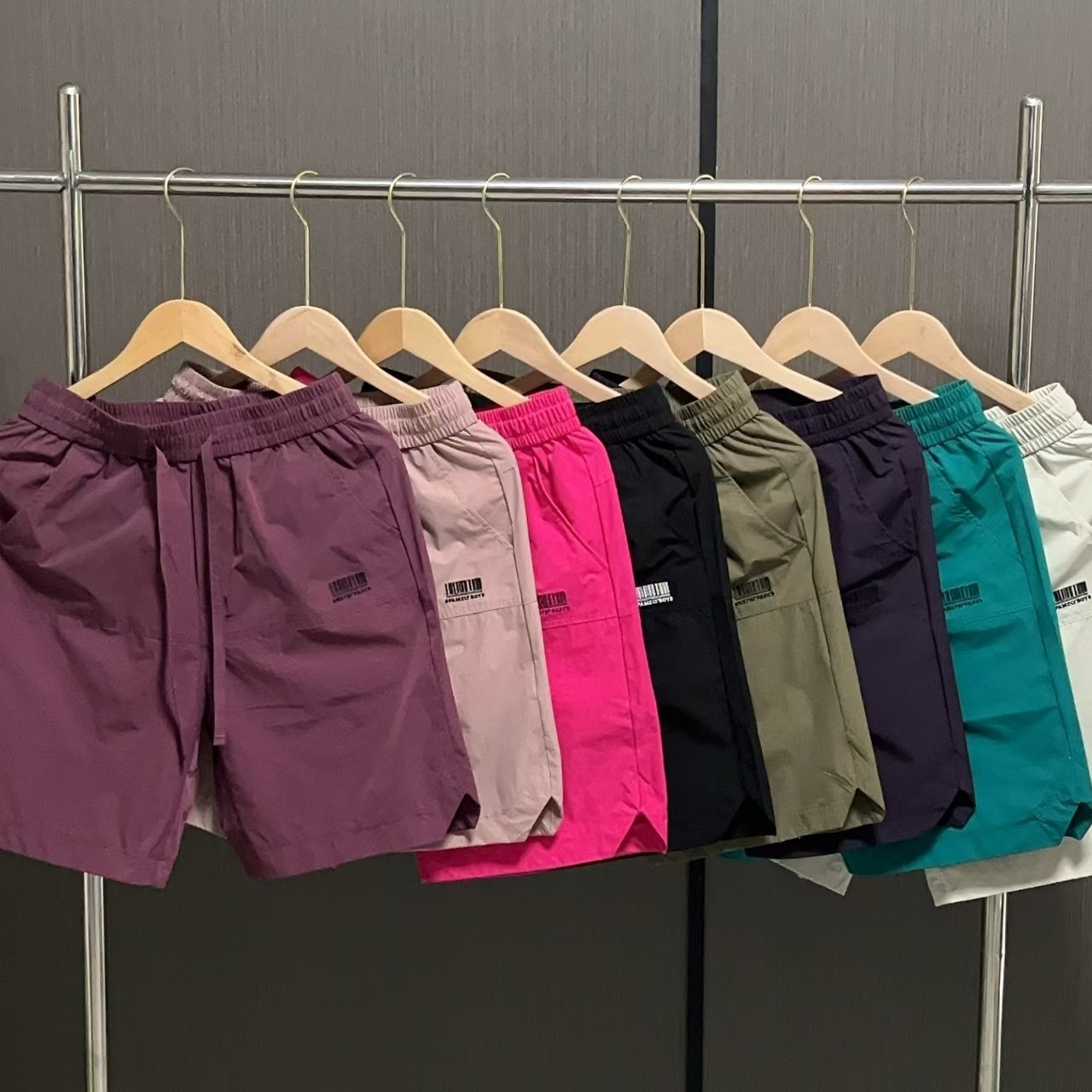 2025男士休闲速干短裤夏季时尚潮流透气孔舒适运动五分裤百搭裤叉