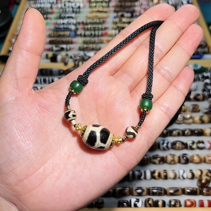 玛瑙/玉髓合金颈饰