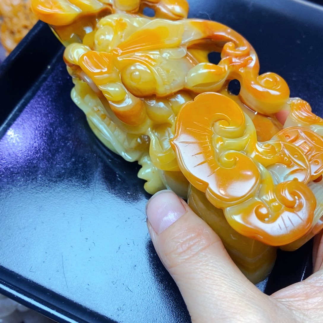 未镶嵌石英质玉（黄龙玉）吊坠(不含链)