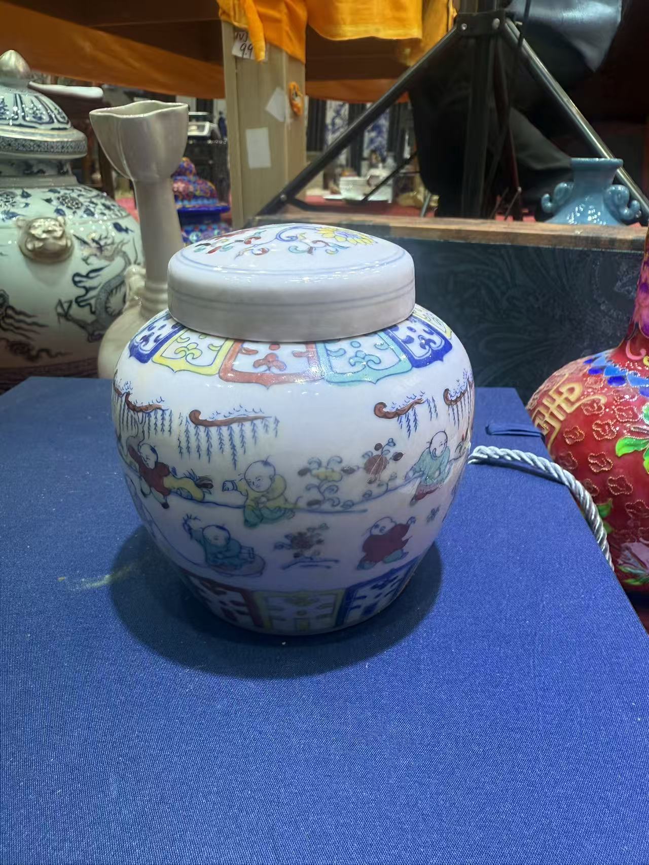 景德镇陶瓷百子图天字罐