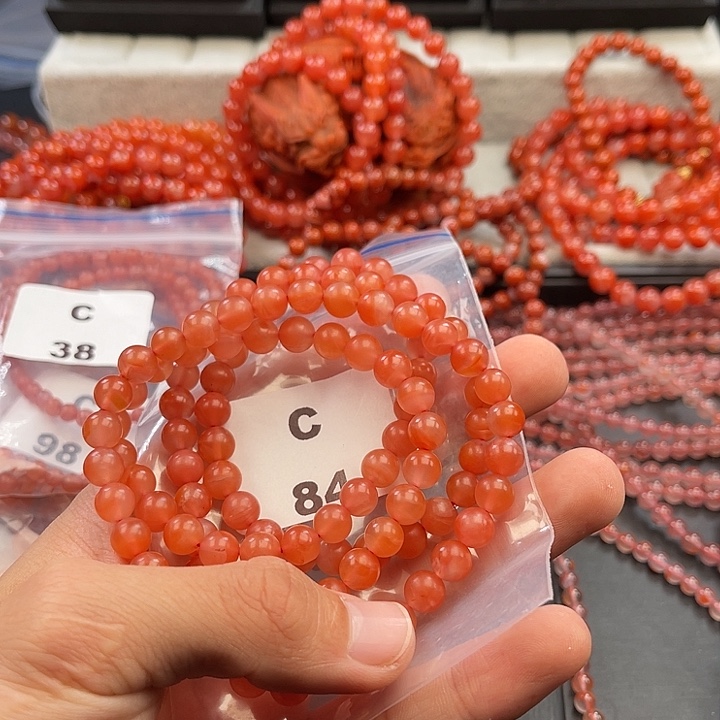 南红玛瑙未镶嵌多样性发货默认微瑕称重7mm